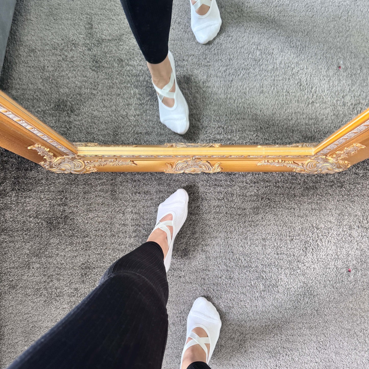 Sazzy Cross (White)