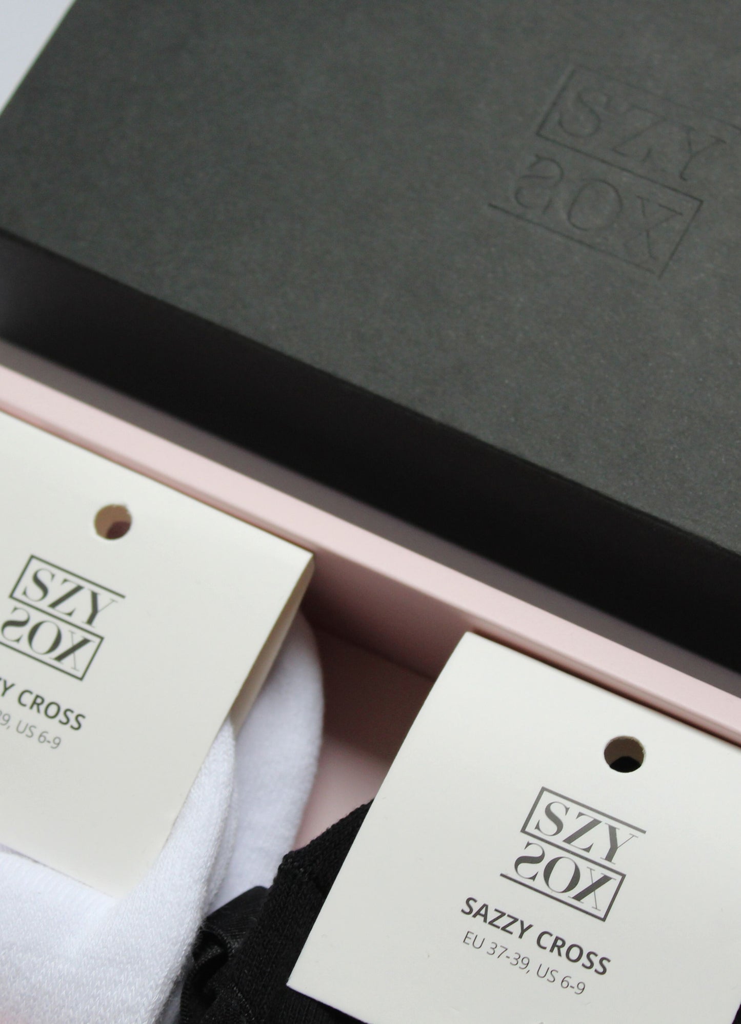 Duo-pack Sazzy Cross (Black & White)