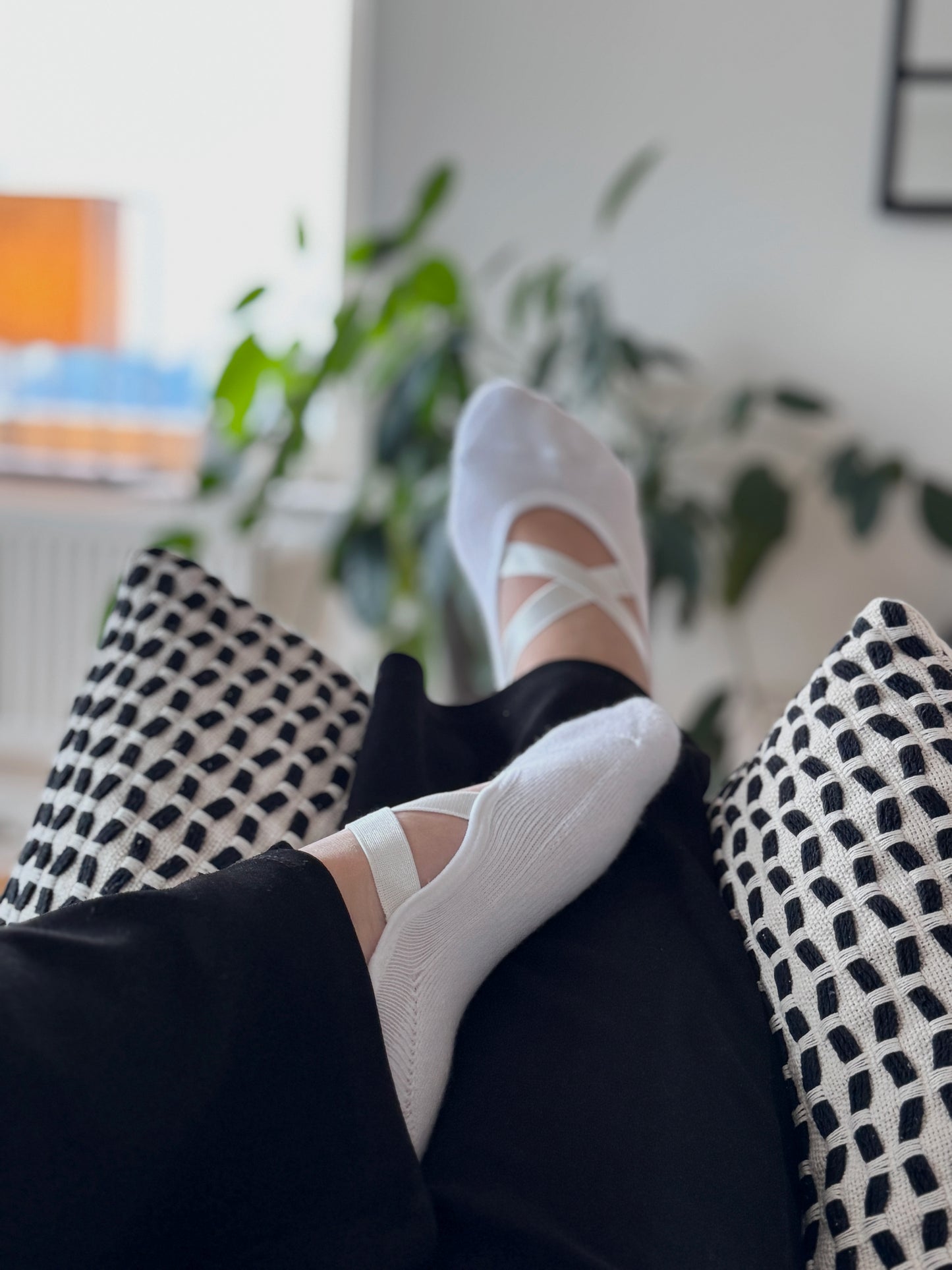 Sazzy Cross White