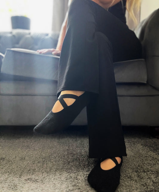 Sazzy Cross Black