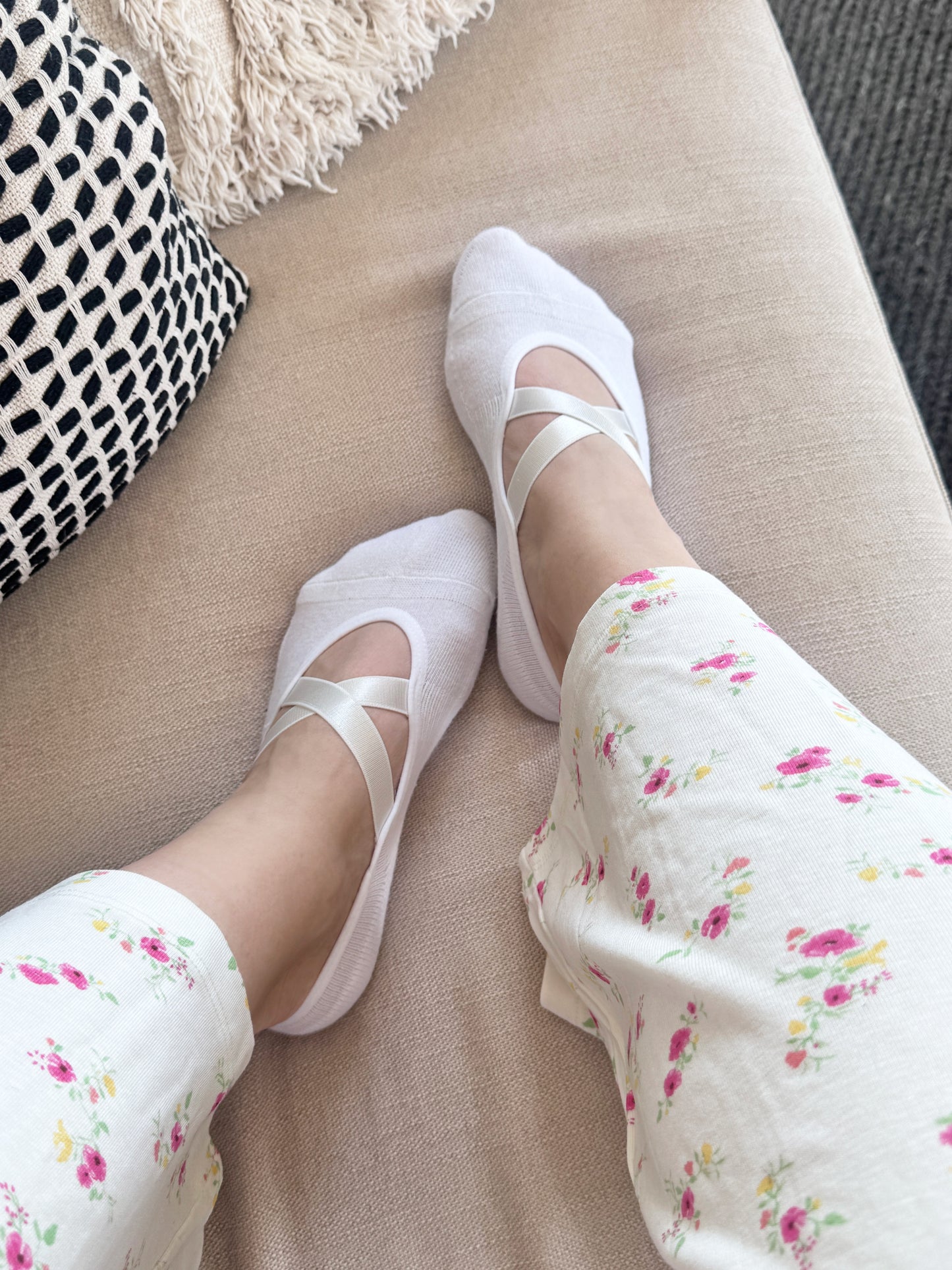 Sazzy Cross White